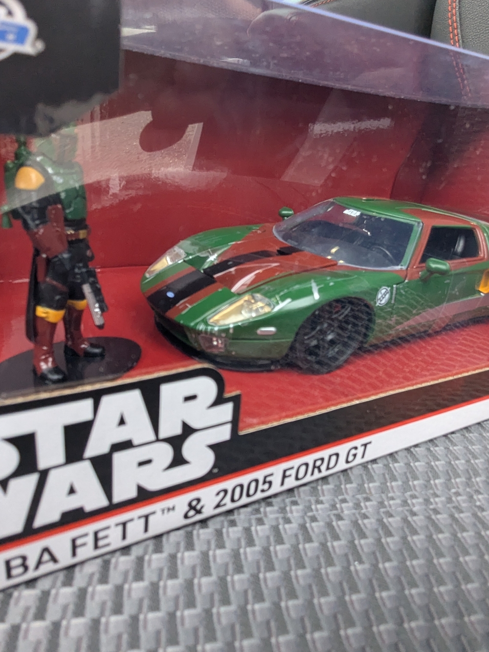 Star Wars Boba Fett Green & Red 2005 Ford GT Die-Cast Toy